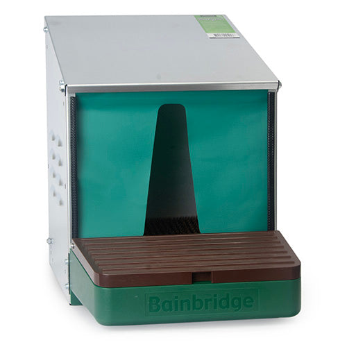 Bainbridge Premium Roll-Away Nesting Box